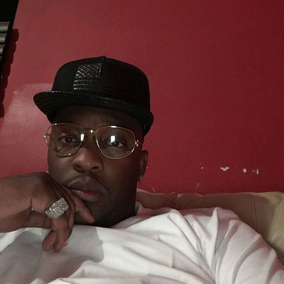 Meet your Posher, Ros - Picture 1 of 1